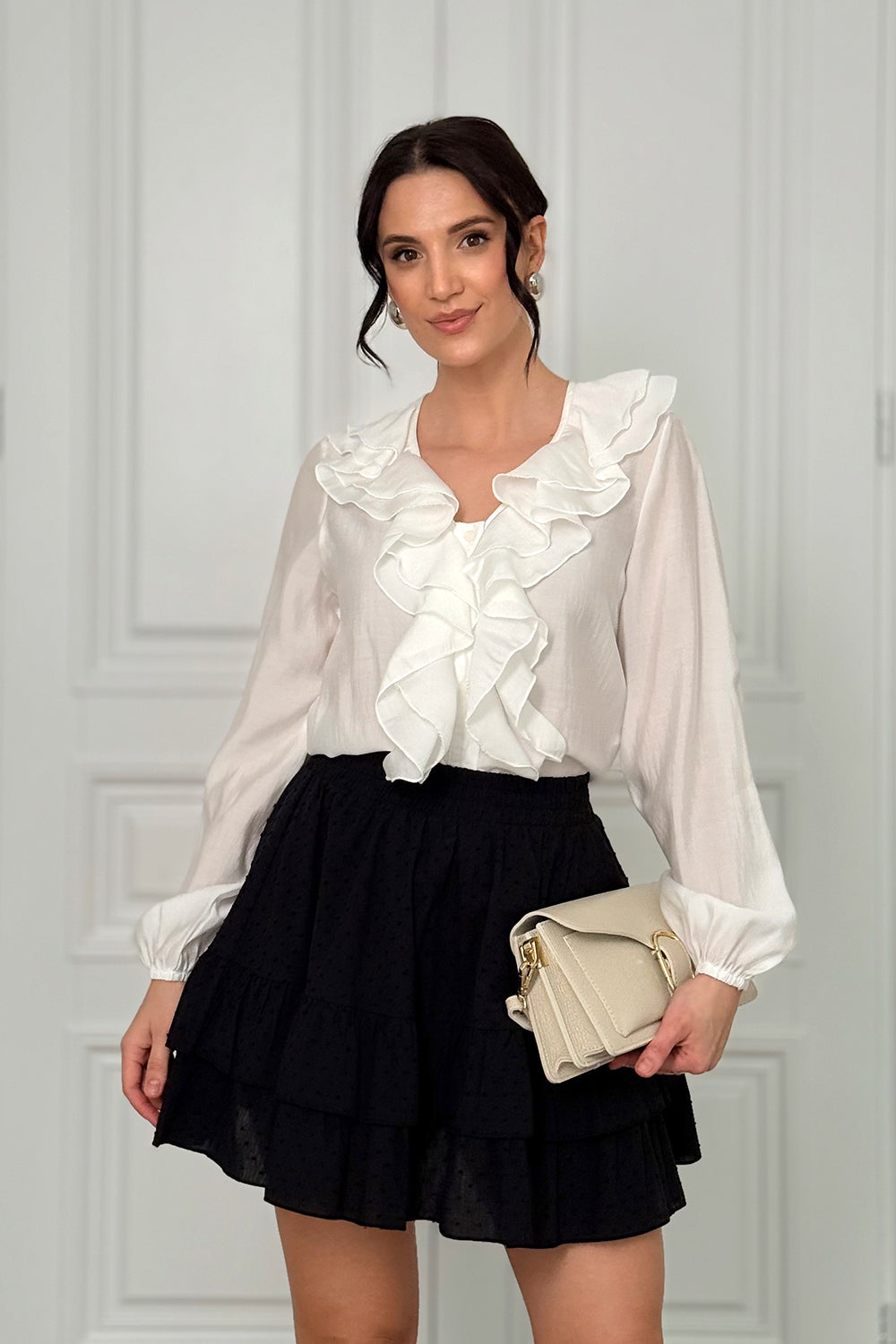 Milk blouse with double ruffles