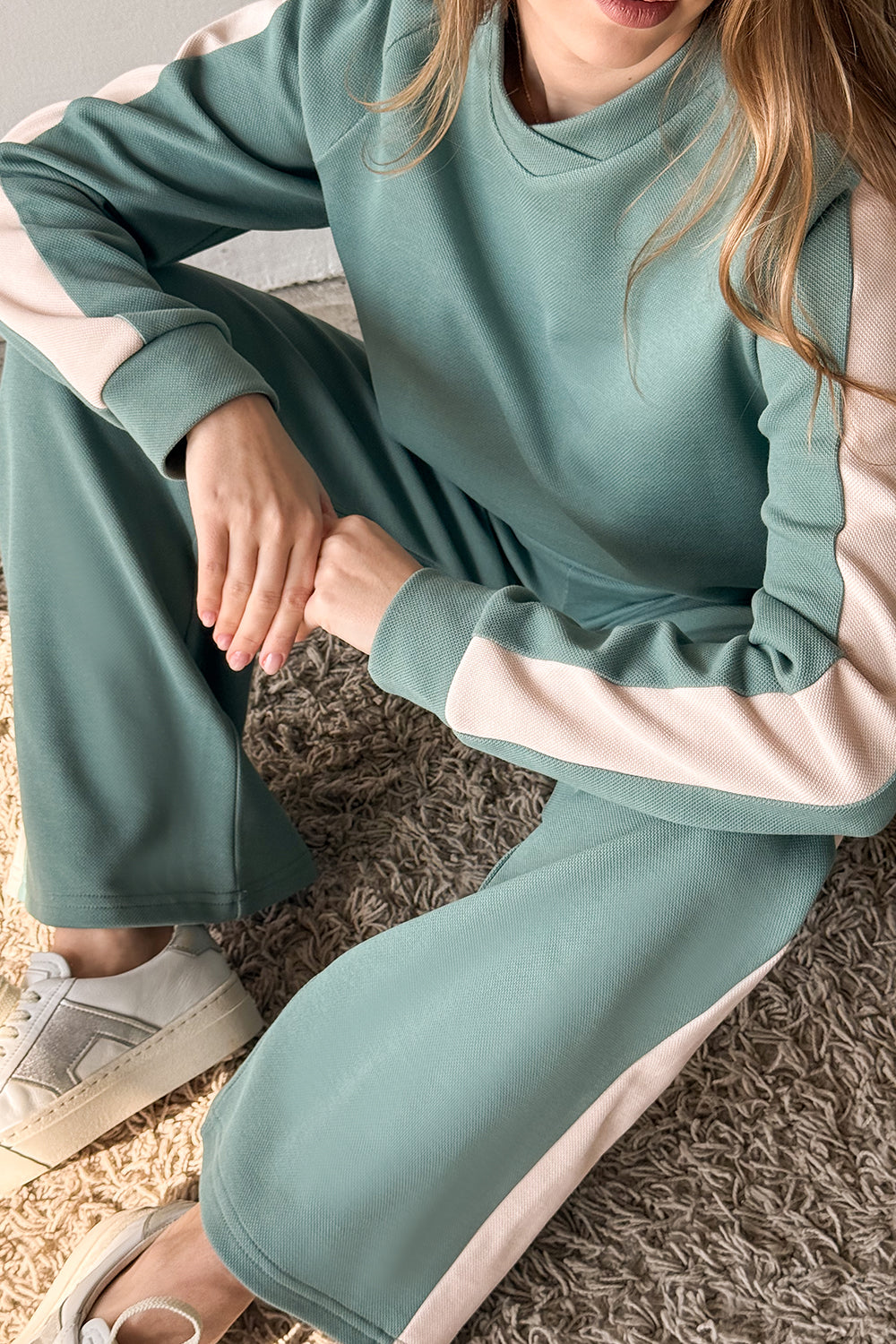 Cotton walking suit with contrasting stripes in Tiffany color