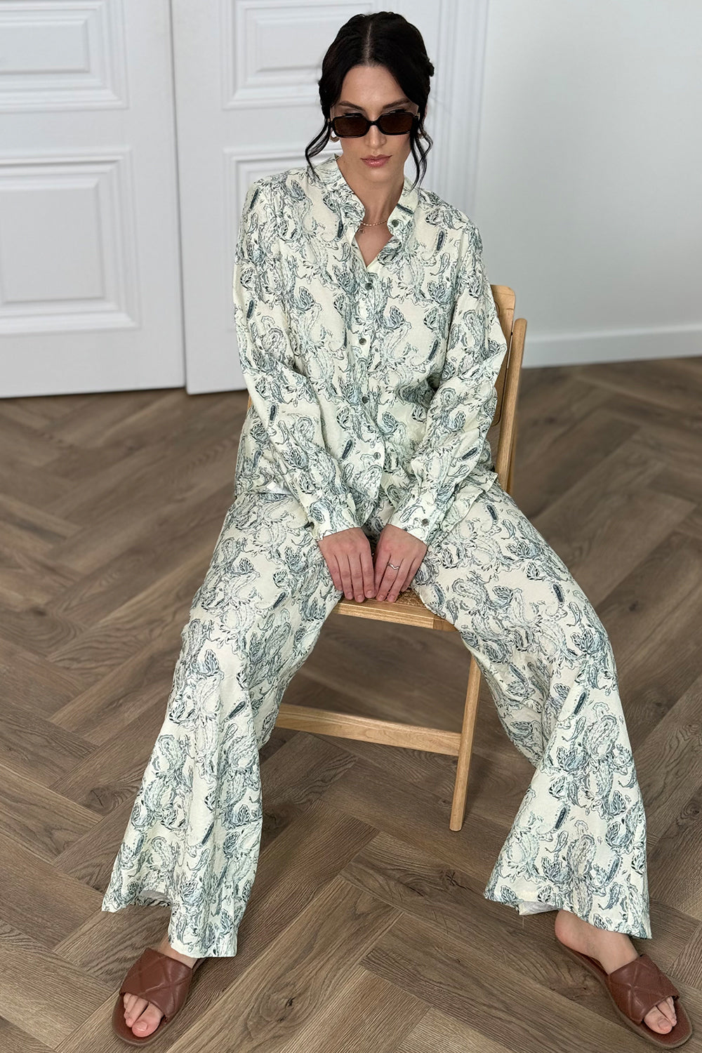 Muslin suit with shirt and trousers in Ivory